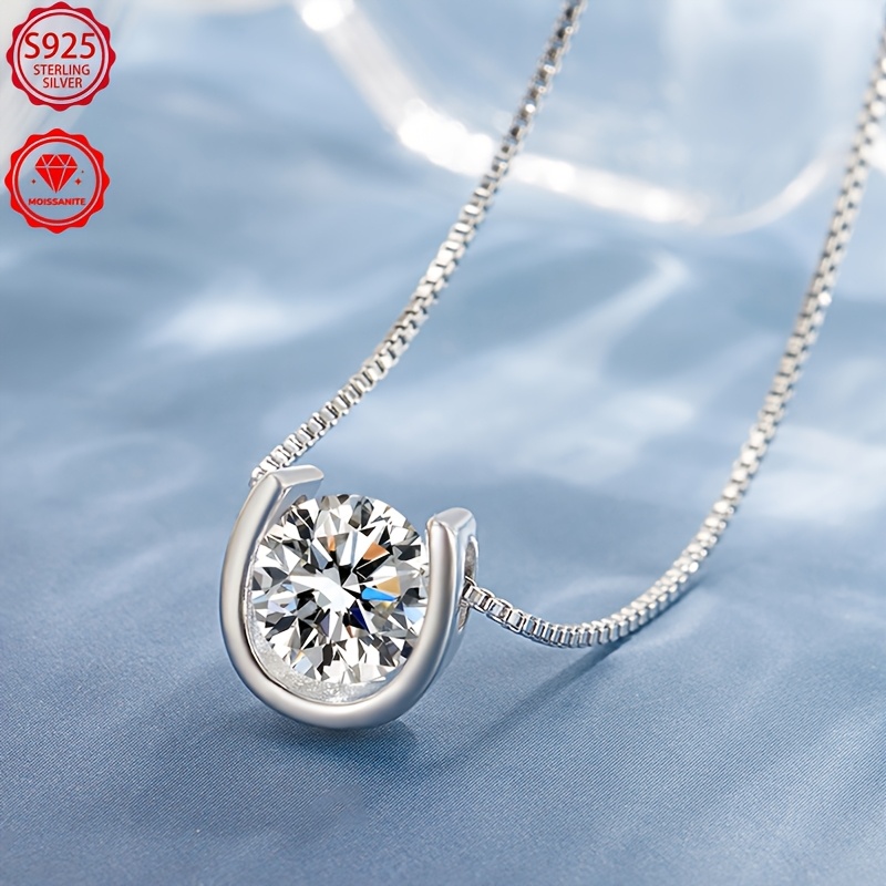 Women's Horseshoe Necklace — 1.0CT Moissanite Lucky Charm